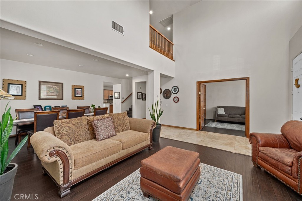 17241 Greentree Drive Riverside, CA 92503 - Photo 8 of 53