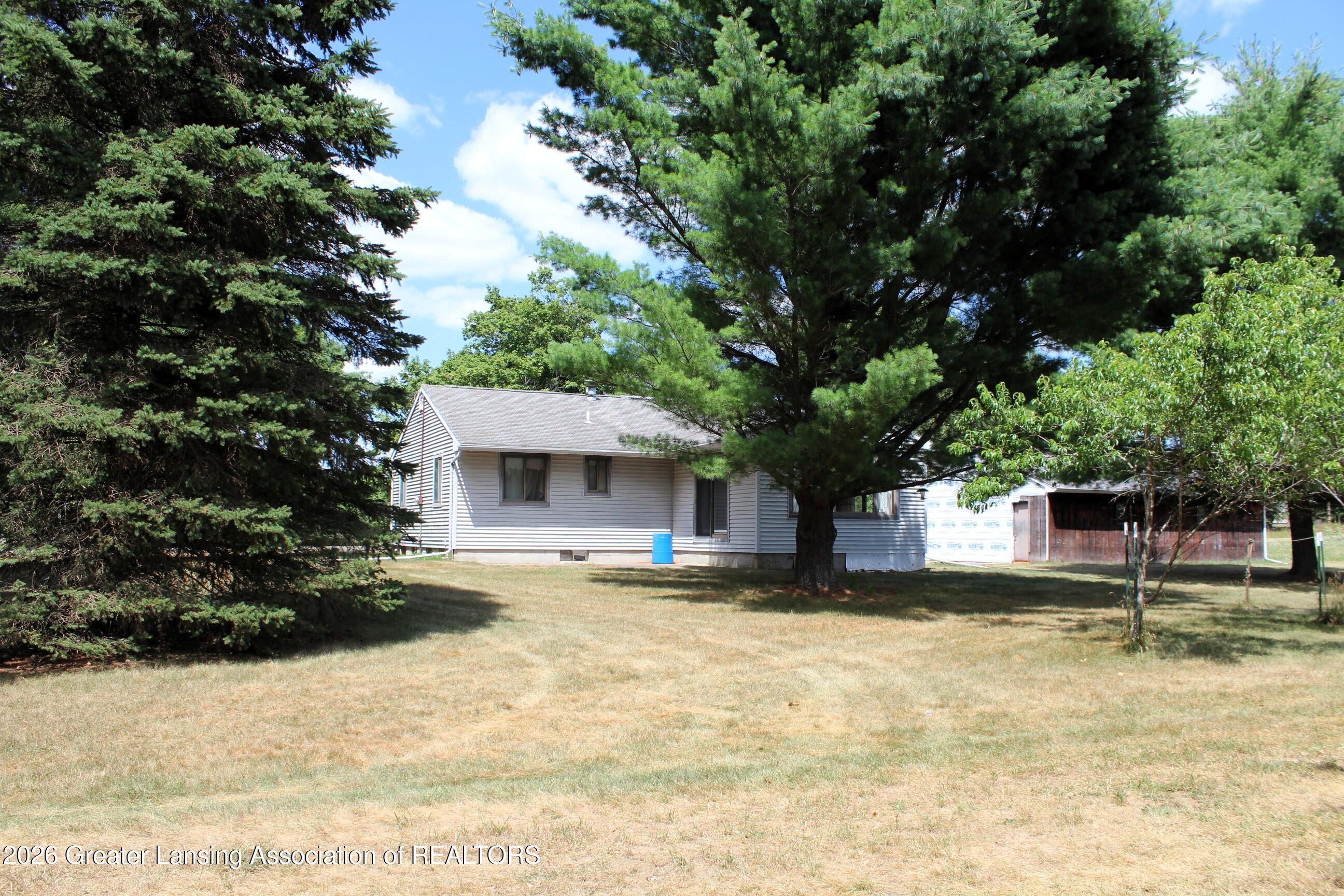 8635 West Herbison Road Eagle, MI 48822 - Photo 4 of 49 8635 W Herbison
