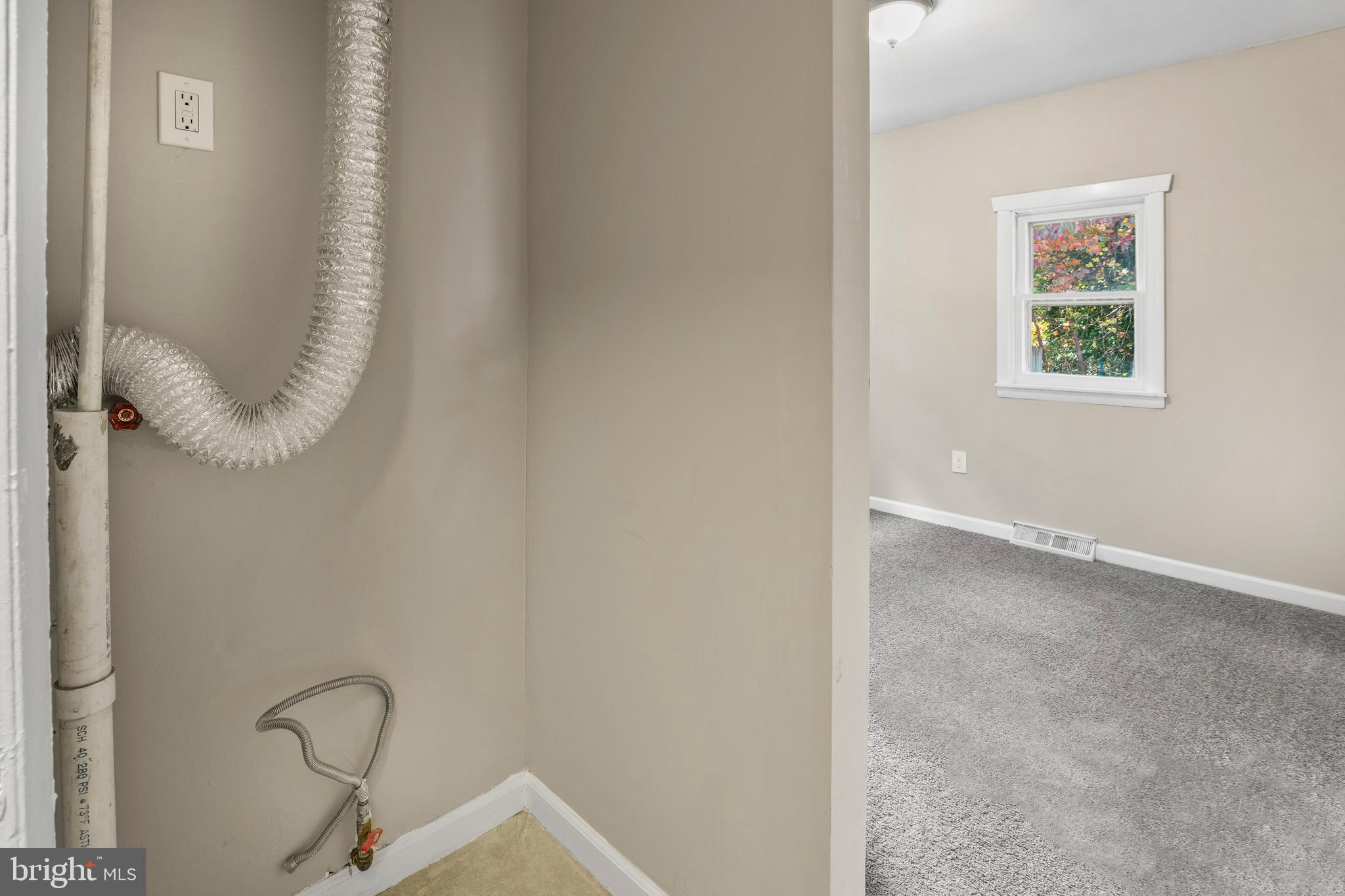 83 Rutgers Road Pennsville, NJ 08070 - Photo 19 of 23 a close view of a shower in bathroom