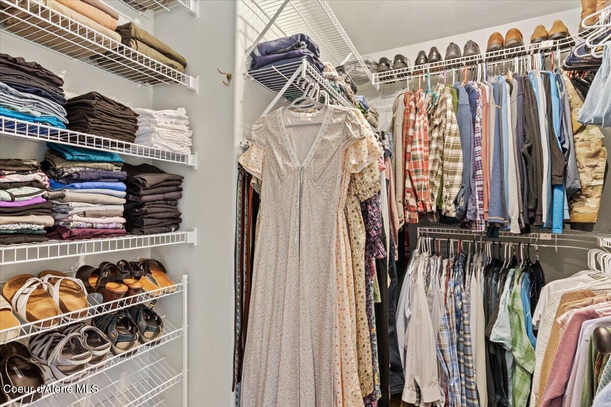 4177 East Eagles Mere Road Harrison, ID 83833 - Photo 43 of 100 41-Primary Closet