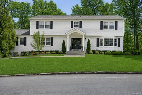 $2,595,000 | 12 Canterbury Road South, Harrison, NY 10528