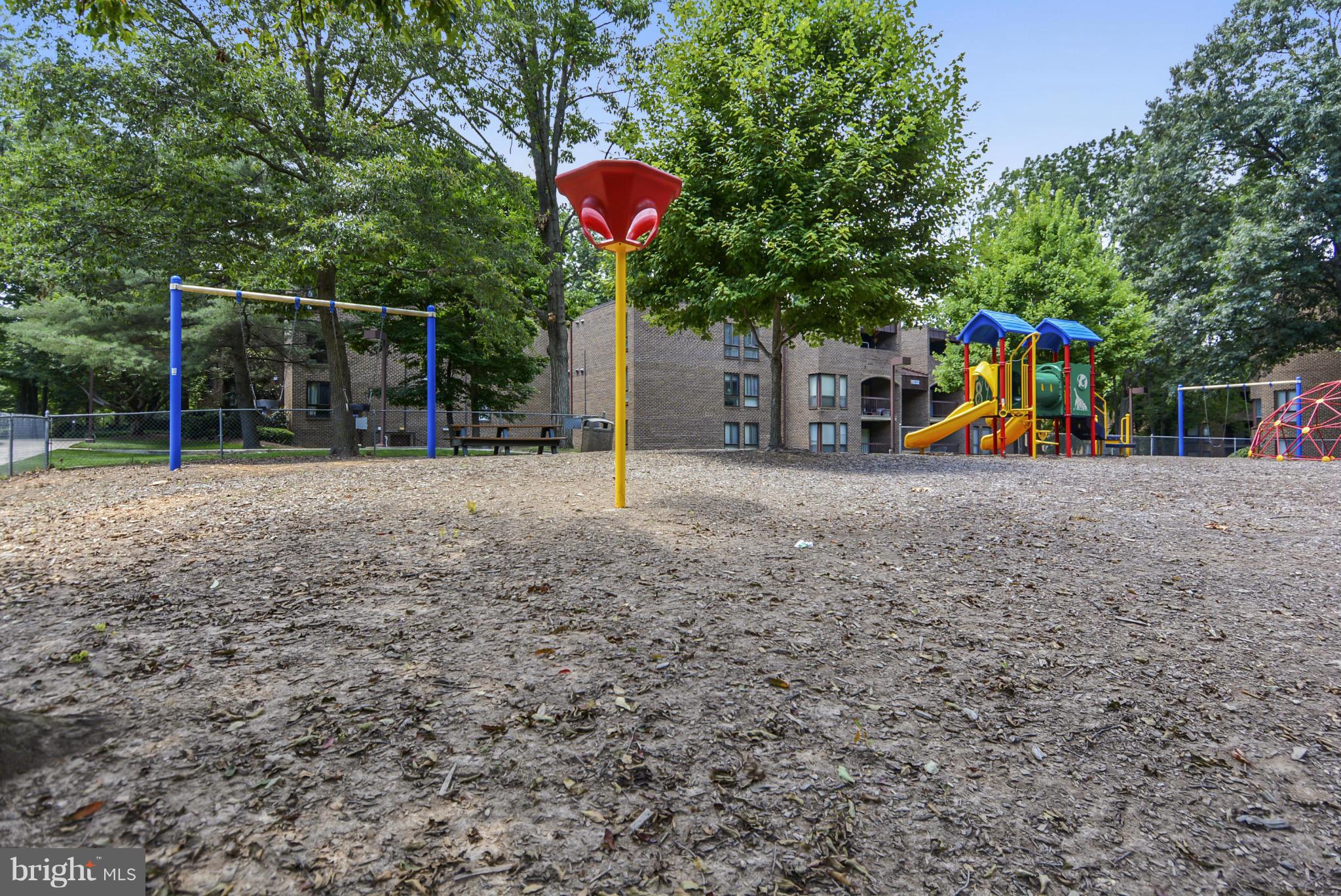 11240 Chestnut Grove Square, Unit 32 Reston, VA 20190 - Photo 24 of 28 Community