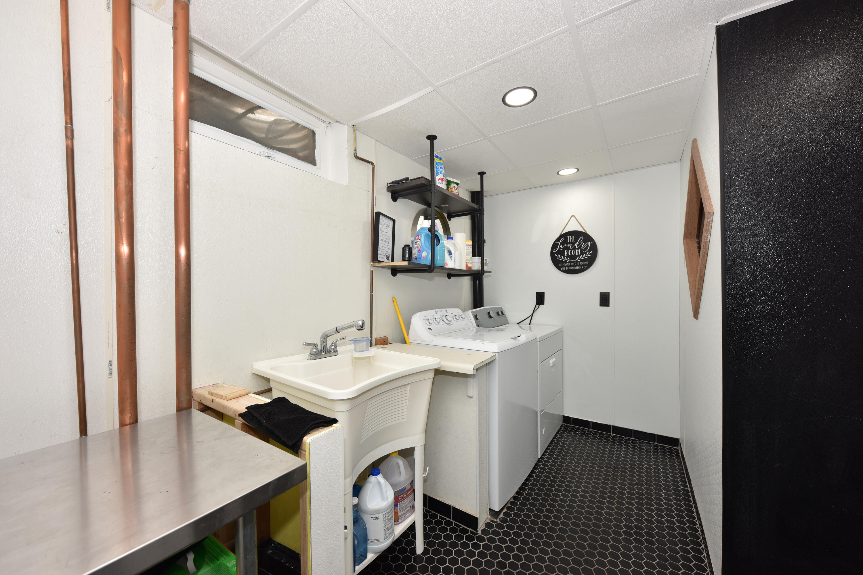 10723 West Rohr Avenue Milwaukee, WI 53225 - Photo 25 of 32 Laundry Room