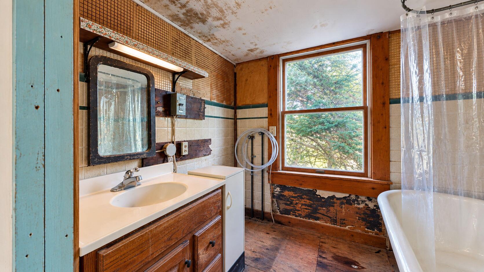 32 Emhardt Street Portland, ME 04019 - Photo 9 of 37 30-web-or-mls-D92DDBD8-6D7C-4D21-84D4-56