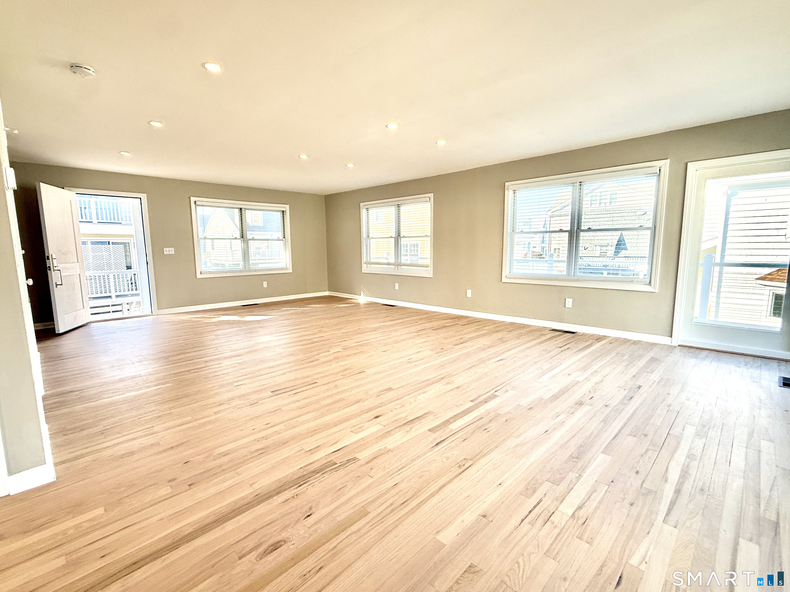691 Fairfield Beach Road, Unit 691 Fairfield, CT 06824 - Photo 7 of 37