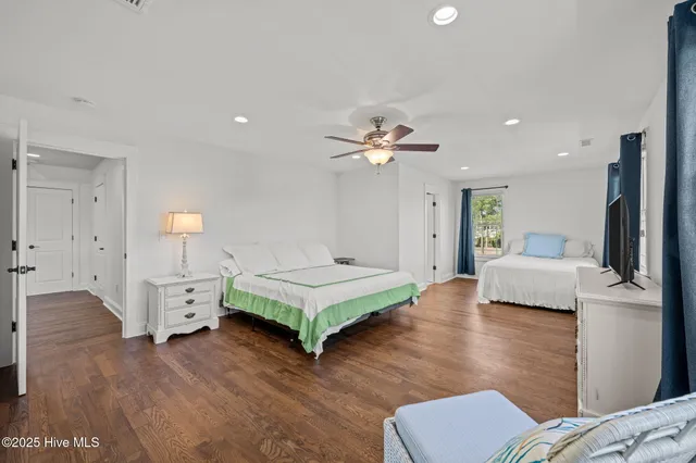 $1,298,000 | 1202 Neuse Drive, Oriental, NC 28571