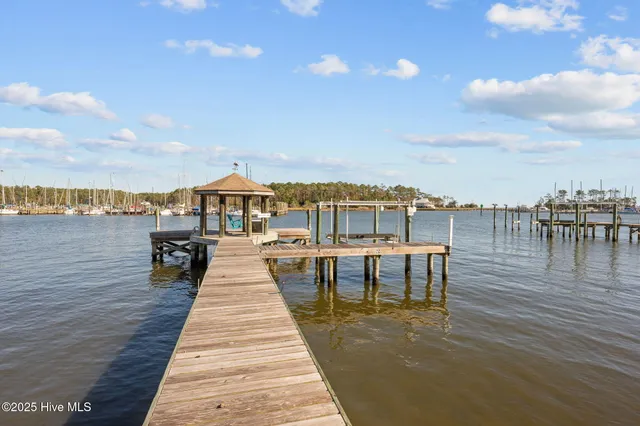 $1,298,000 | 1202 Neuse Drive, Oriental, NC 28571