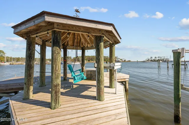 $1,298,000 | 1202 Neuse Drive, Oriental, NC 28571