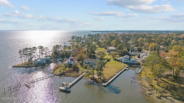 $1,298,000 | 1202 Neuse Drive, Oriental, NC 28571