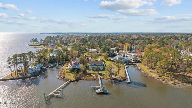$1,298,000 | 1202 Neuse Drive, Oriental, NC 28571