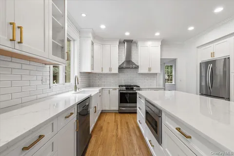 $1,750,000 | 2 Saunders Street, Hastings-on-Hudson, NY 10706