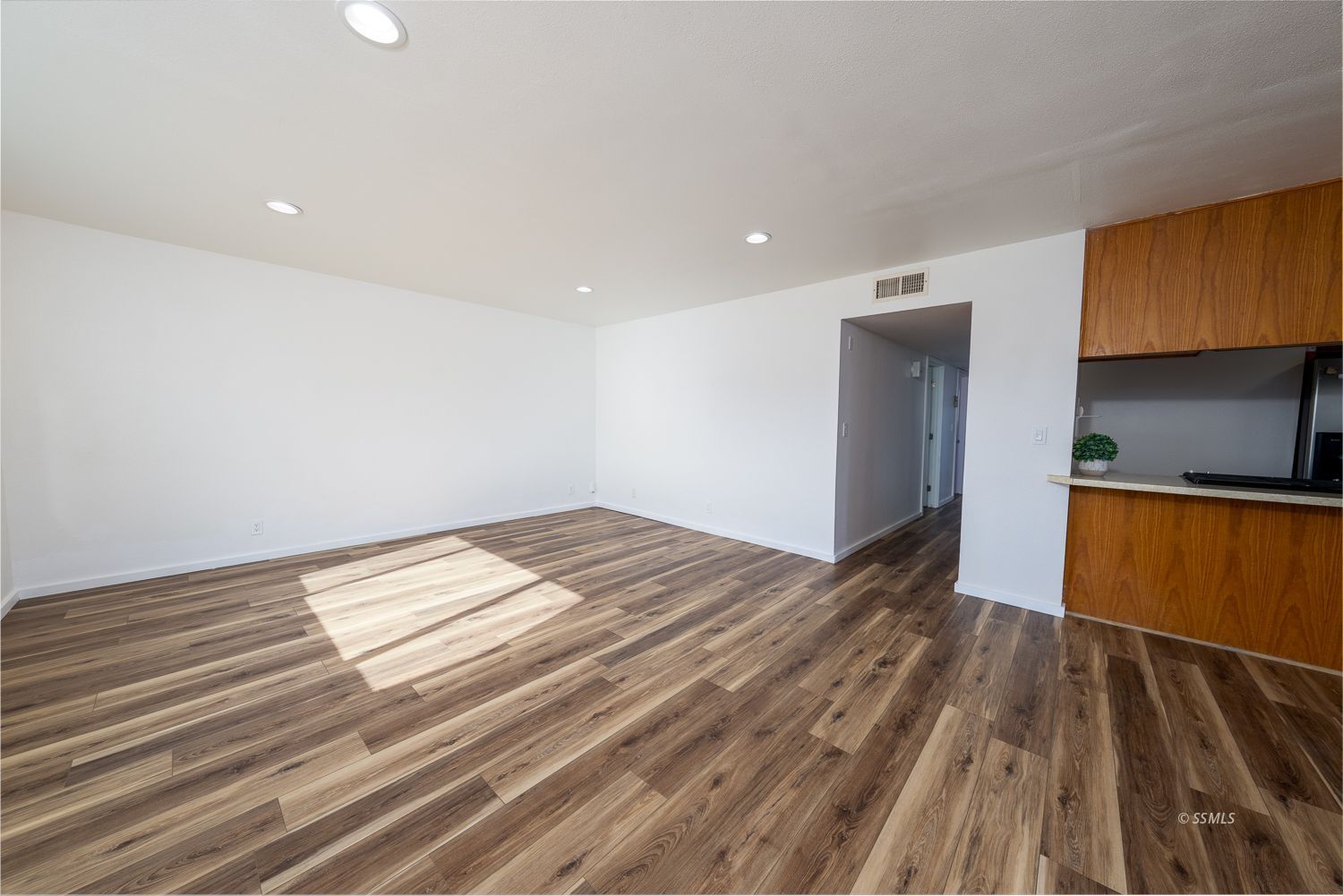 926 West Dolphin Avenue Ridgecrest, CA 93555 - Photo 5 of 33 Gallery Image 5