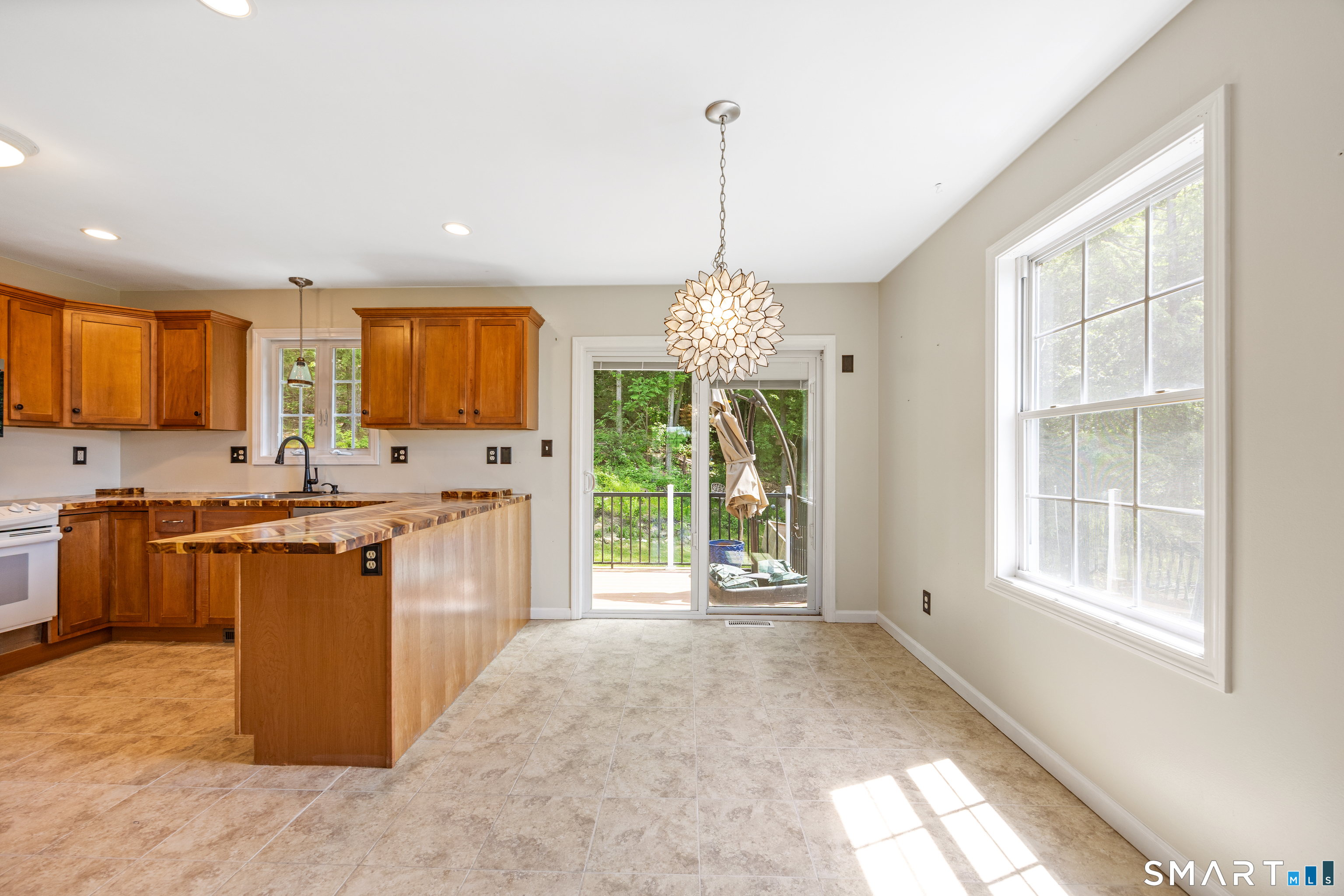 30 Tower Road Bristol, CT 06010 - Photo 6 of 32