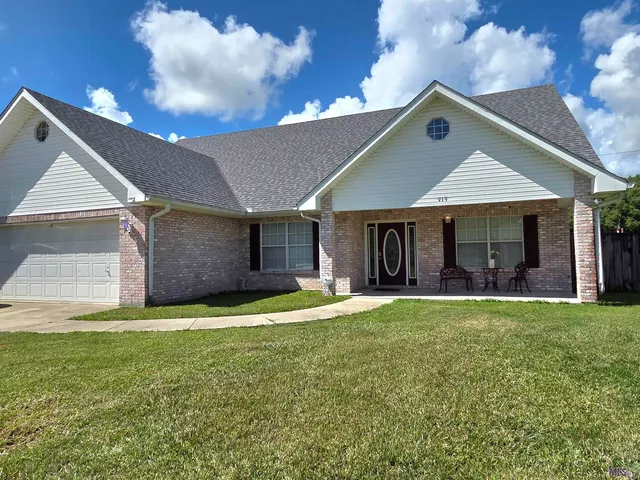 $329,000 | 919 Delmar Avenue, Bayou Vista, LA 70380