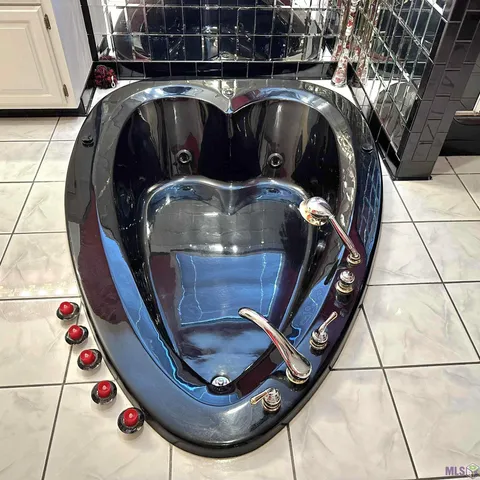 $329,000 | 919 Delmar Avenue, Bayou Vista, LA 70380