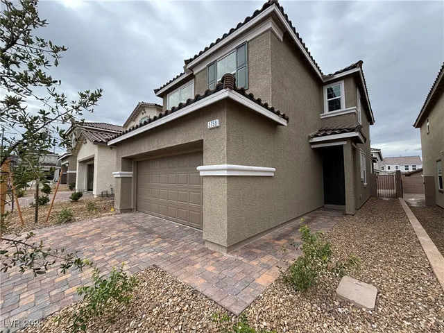 $2,395 | 2759 Biana Street, Henderson, NV 89044