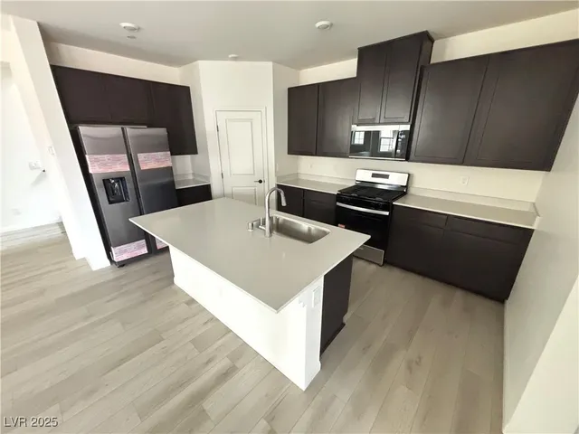 $2,395 | 2759 Biana Street, Henderson, NV 89044