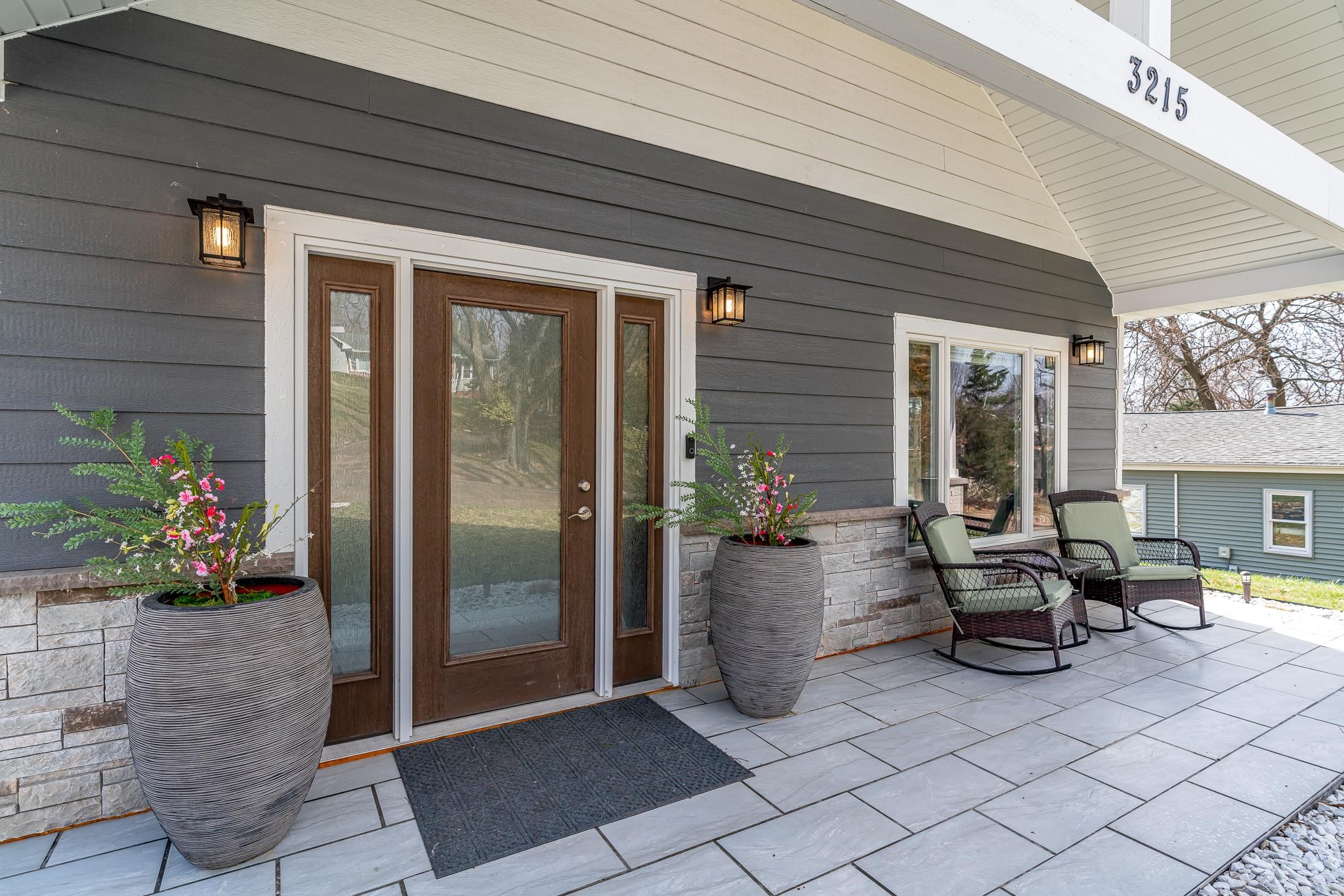 3215 Garfield Street Clinton, IA 52732 - Photo 2 of 26