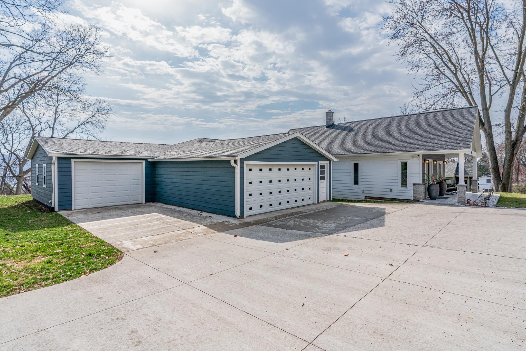 3215 Garfield Street Clinton, IA 52732 - Photo 3 of 26