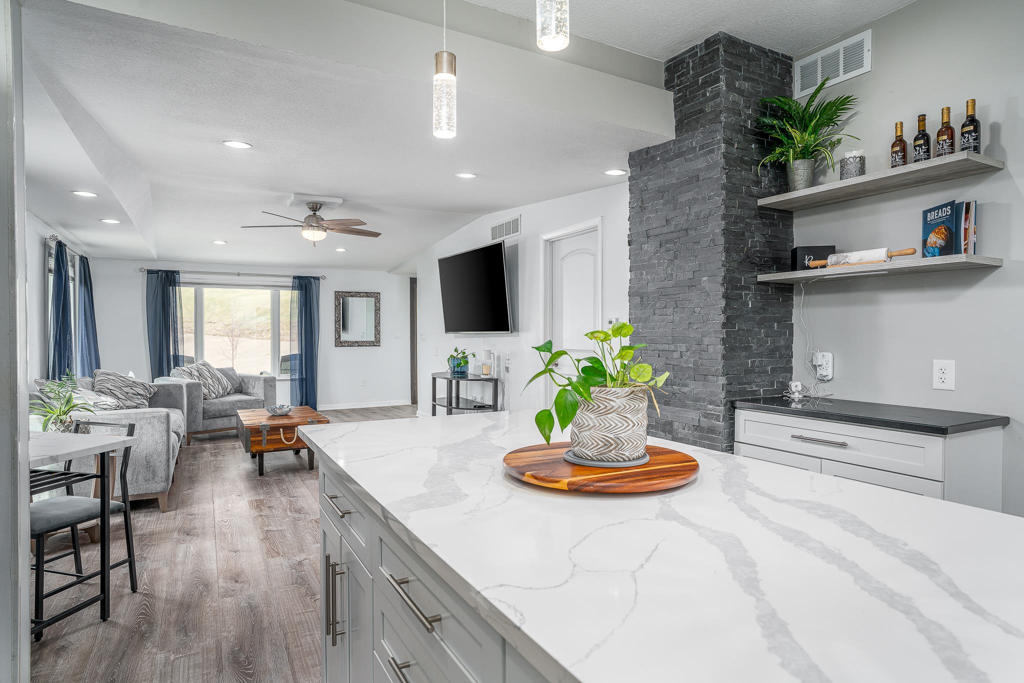 3215 Garfield Street Clinton, IA 52732 - Photo 7 of 26