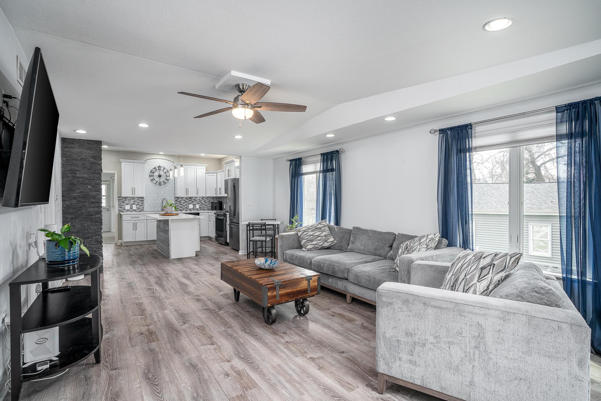 3215 Garfield Street Clinton, IA 52732 - Photo 9 of 26