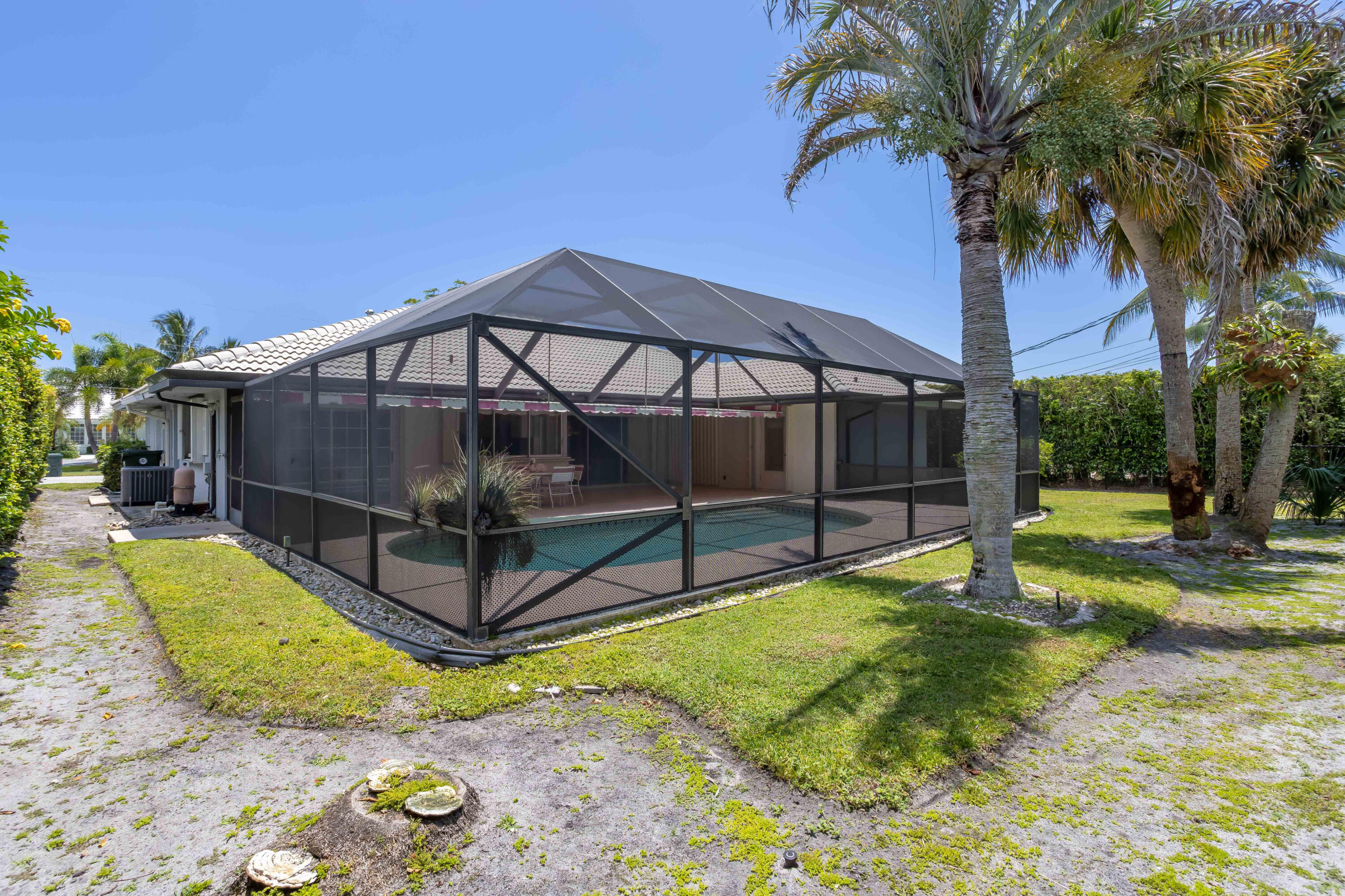 1137 Tamarind Way Boca Raton, FL 33486 - Photo 26 of 29 Backyard