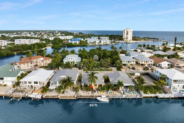 $1,948,000 | 461 3rd Street, Key Colony Beach, FL 33051