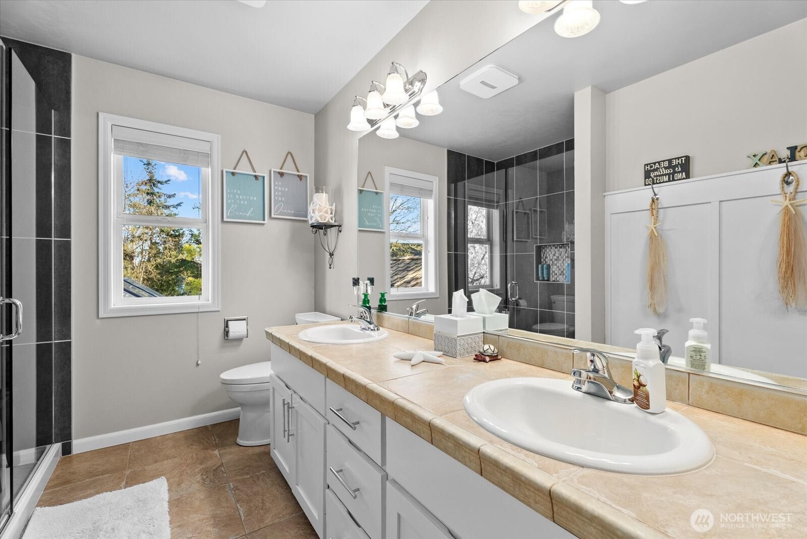 8907 Northeast 152nd Place Bothell, WA 98011 - Photo 28 of 40