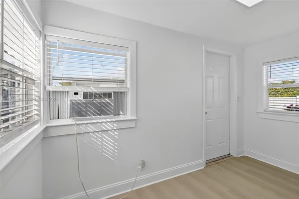 $2,290 | 123 North Ocean Breeze, Unit B, Lake Worth, FL 33460