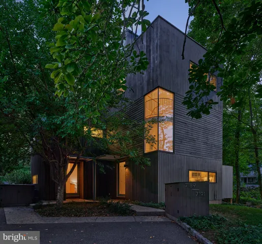 front view of house with a yard