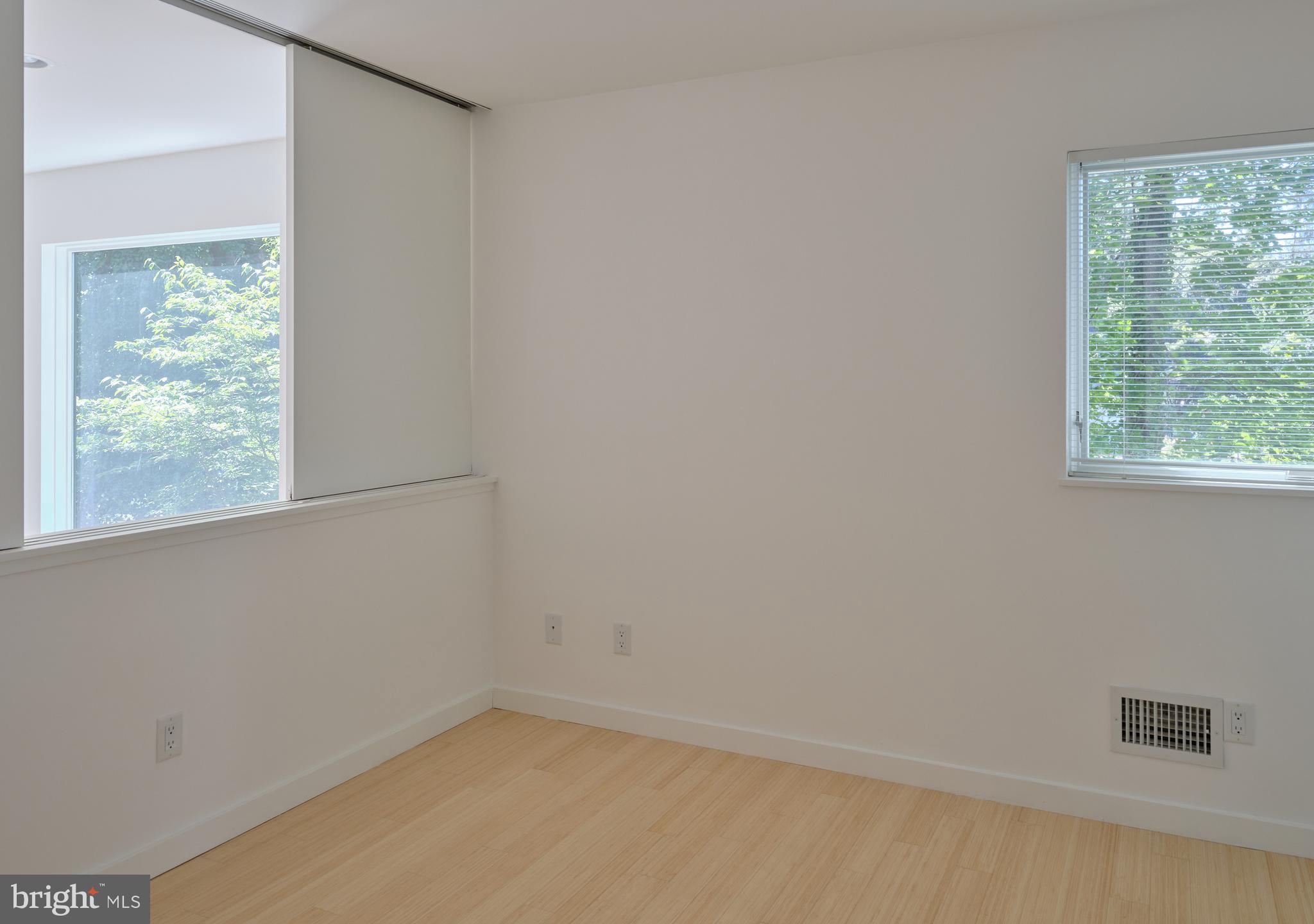 7189 Centerbridge Road New Hope, PA 18938 - Photo 33 of 48 an empty room with a window