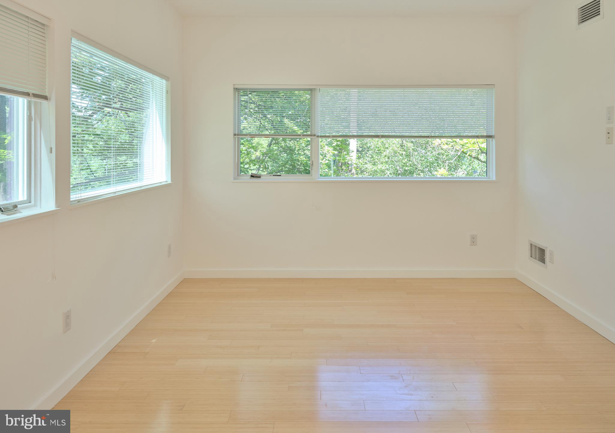 7189 Centerbridge Road New Hope, PA 18938 - Photo 38 of 48 an empty room with a window