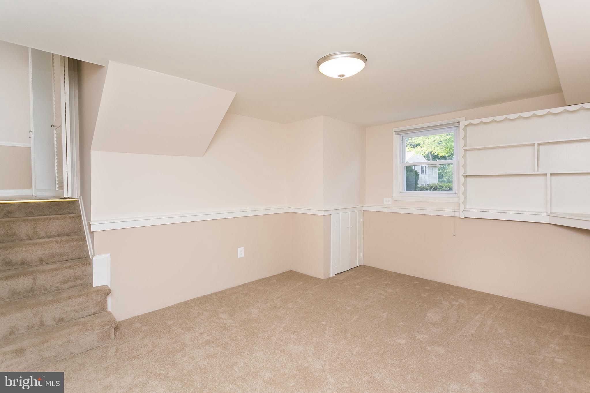 108 Ridgefield Road Lutherville-Timonium, MD 21093 - Photo 17 of 28 Family Room