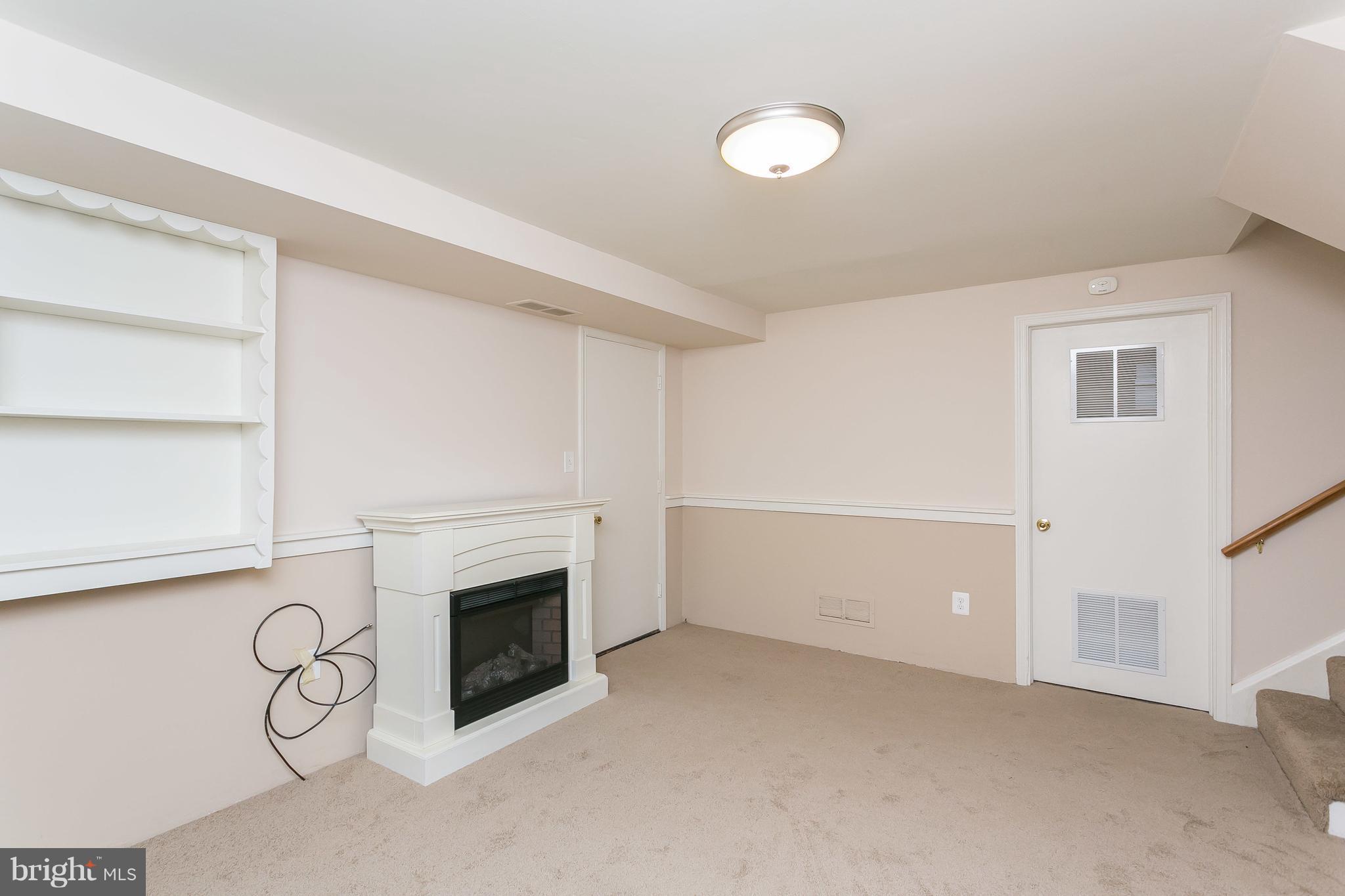 108 Ridgefield Road Lutherville-Timonium, MD 21093 - Photo 18 of 28 Family Room