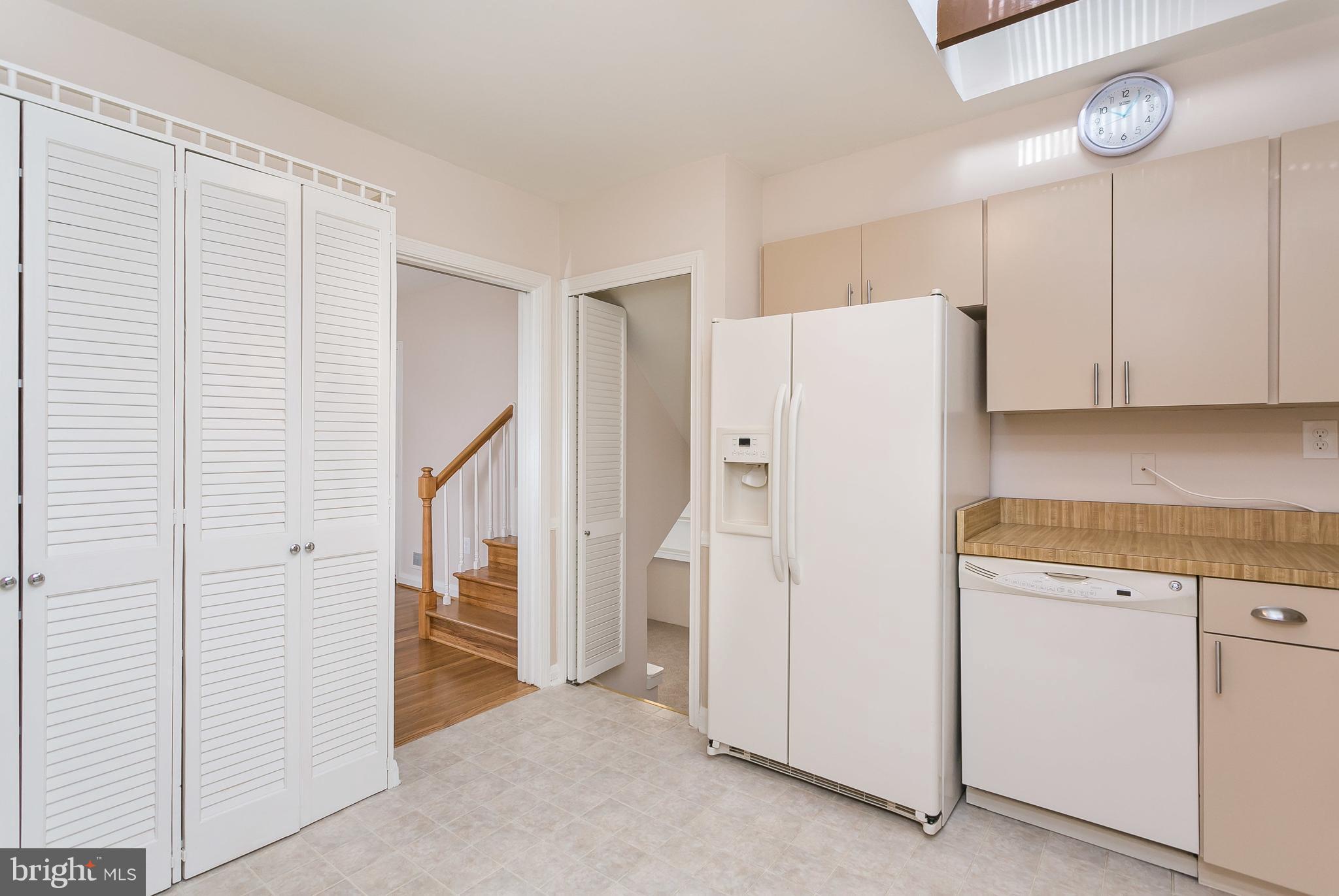 108 Ridgefield Road Lutherville-Timonium, MD 21093 - Photo 10 of 28 Kitchen