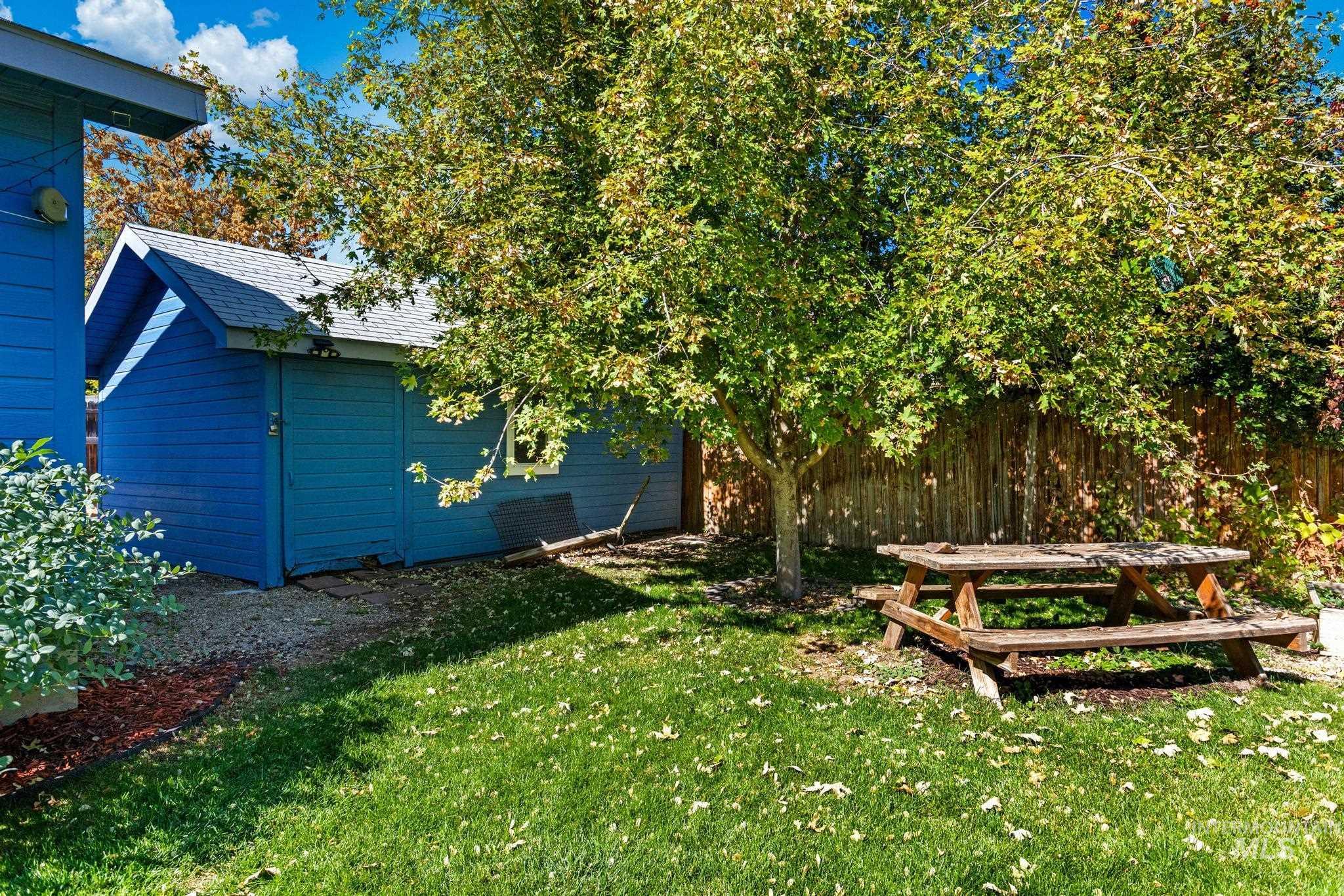 7514 West Swift Lane Boise, ID 83704 - Photo 41 of 46 View of yard featuring an outbuilding