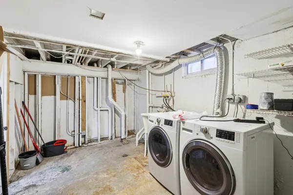 $249,000 | 905 South Martin Luther King Junior Avenue, Waukegan, IL 60085
