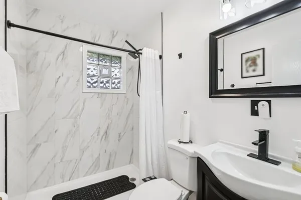 $249,000 | 905 South Martin Luther King Junior Avenue, Waukegan, IL 60085
