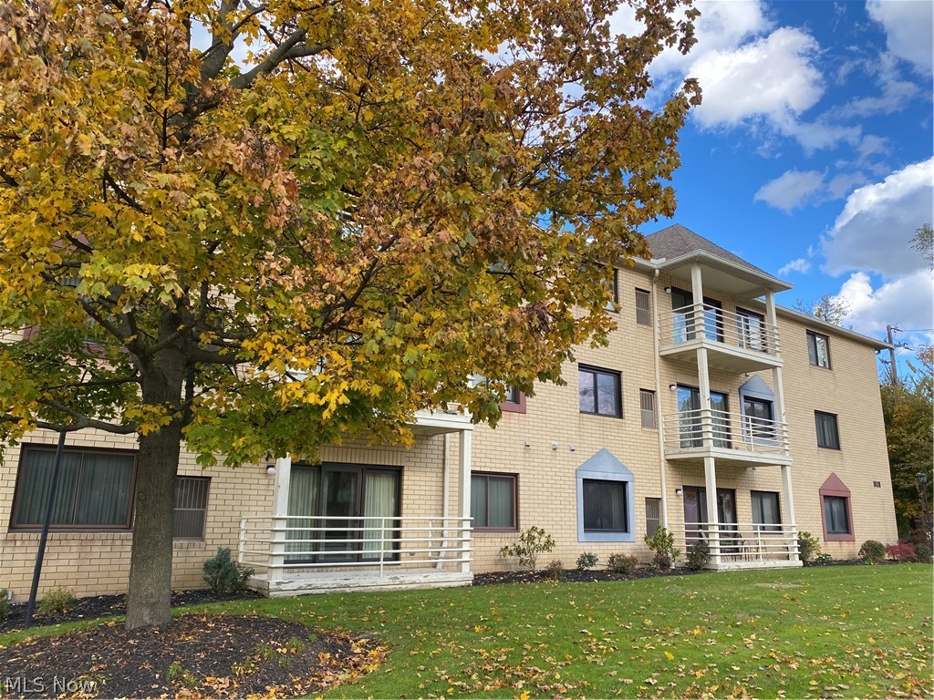 19510 Lorain Road, Unit 203 Cleveland, OH 44126 - Photo 21 of 21 Gallery Image 21