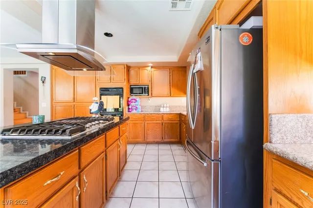 $699,999 | 7504 Heather Knoll Circle, Las Vegas, NV 89129