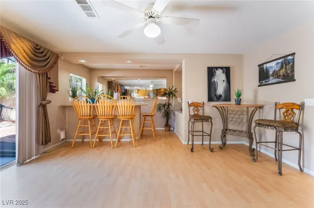 $699,999 | 7504 Heather Knoll Circle, Las Vegas, NV 89129