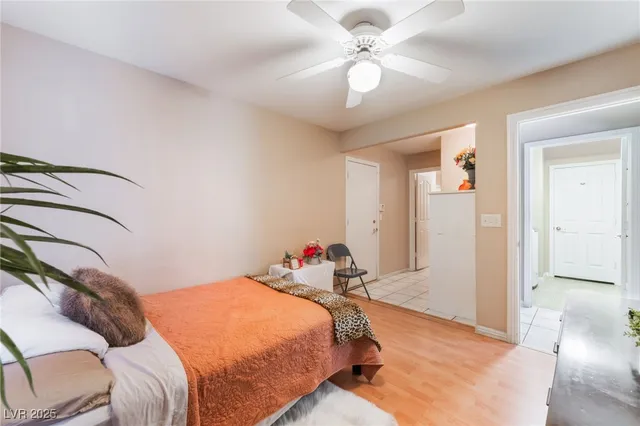 $699,999 | 7504 Heather Knoll Circle, Las Vegas, NV 89129