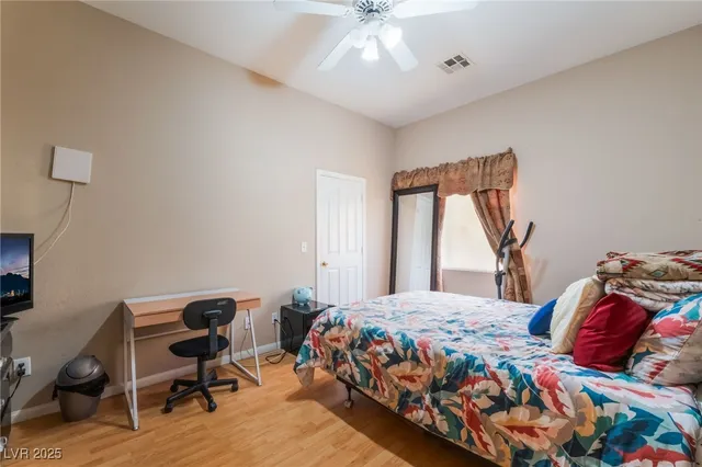 $699,999 | 7504 Heather Knoll Circle, Las Vegas, NV 89129