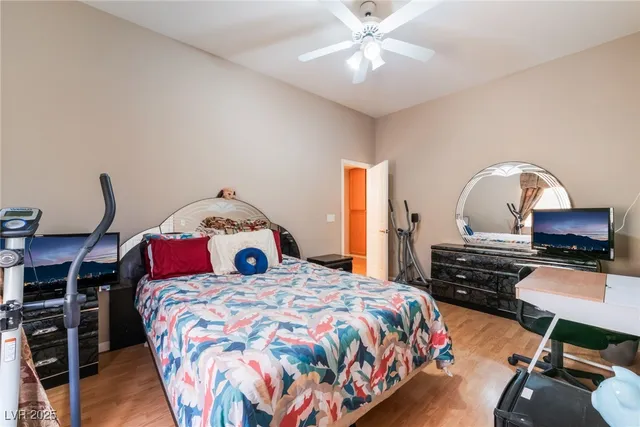 $699,999 | 7504 Heather Knoll Circle, Las Vegas, NV 89129