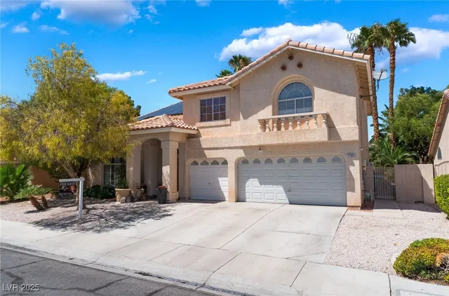 $699,999 | 7504 Heather Knoll Circle, Las Vegas, NV 89129
