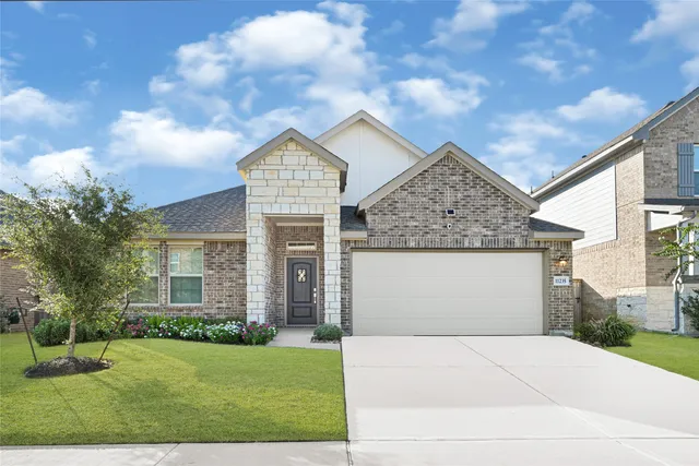 $379,999 | 11235 Stirton Drive, Tomball, TX 77375