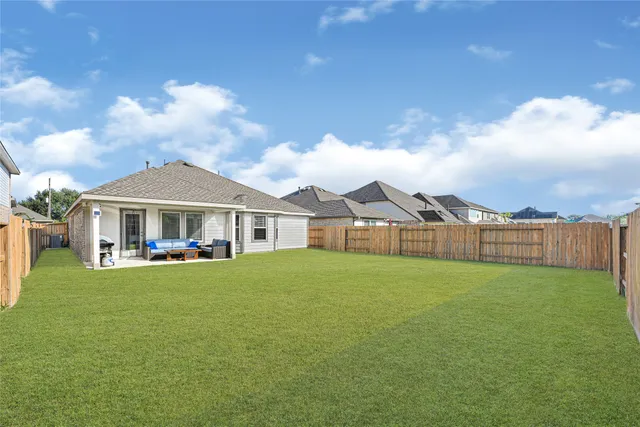 $379,999 | 11235 Stirton Drive, Tomball, TX 77375