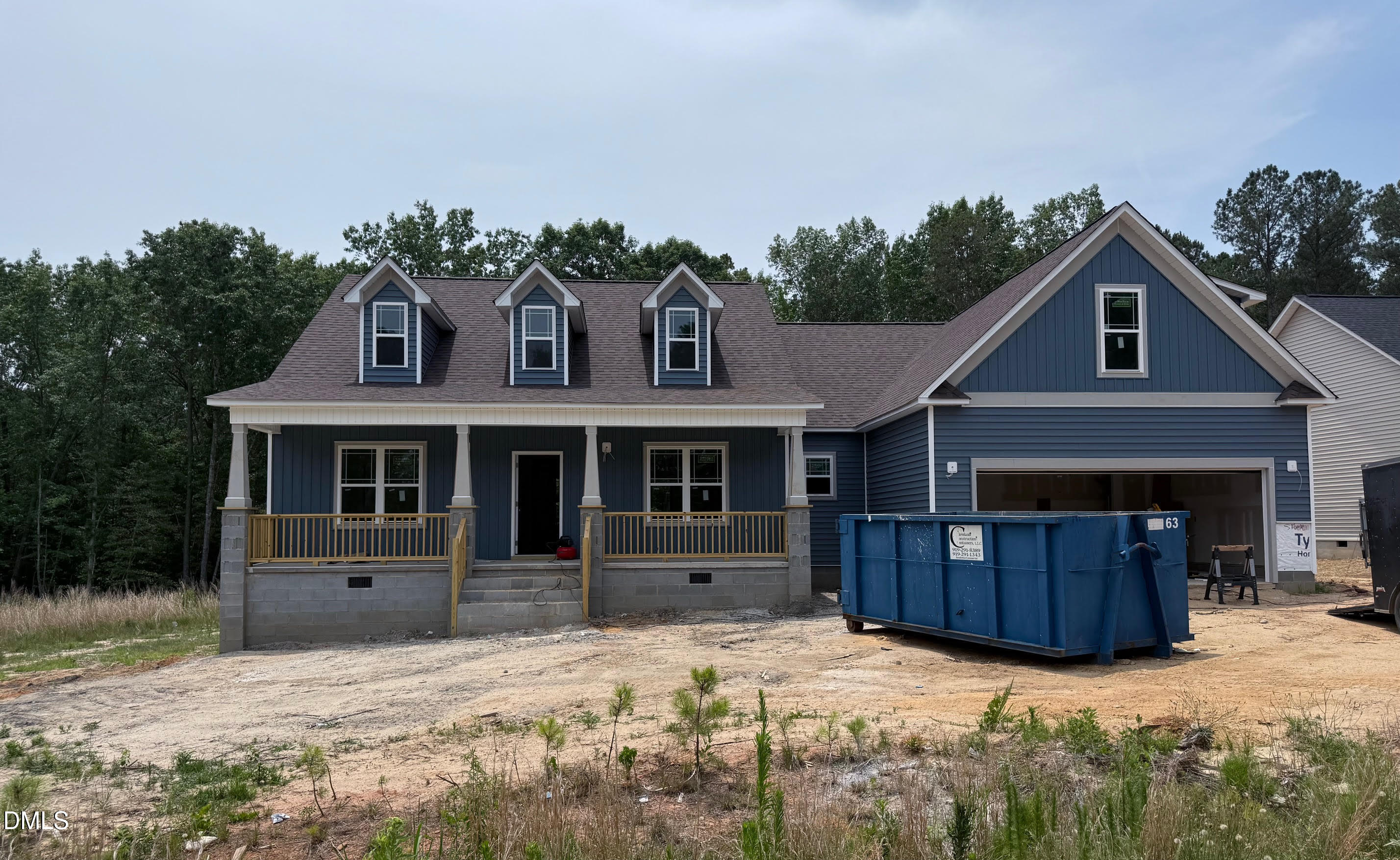 272 Seahawk Way Zebulon, NC 27597 - Photo 1 of 7 front view of a house with a yard