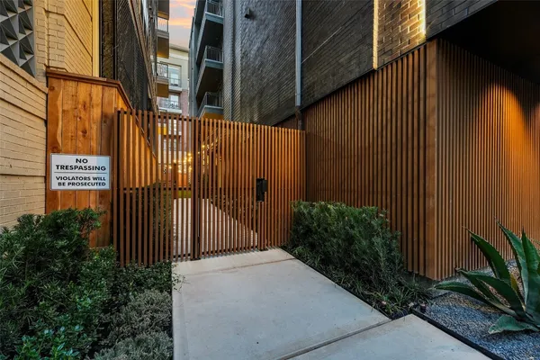 $1,870 | 170 Malone Street, Unit 3103, Houston, TX 77007