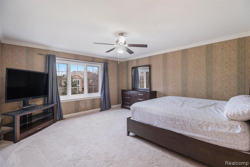 2005 Roundtree Rochester Hills, MI 48307 - Photo 17 of 31